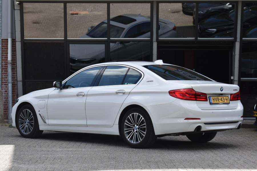 BMW 5 Serie 530e High Executive Pano Leder Sfeer Camera
