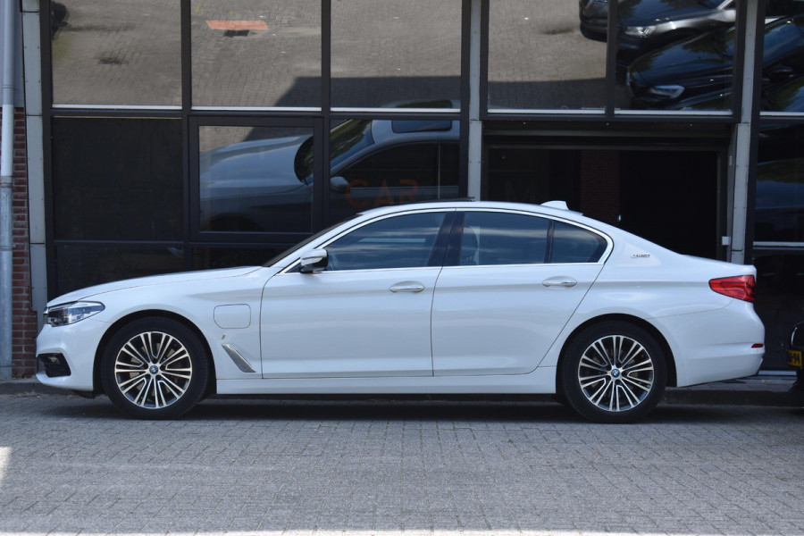 BMW 5 Serie 530e High Executive Pano Leder Sfeer Camera