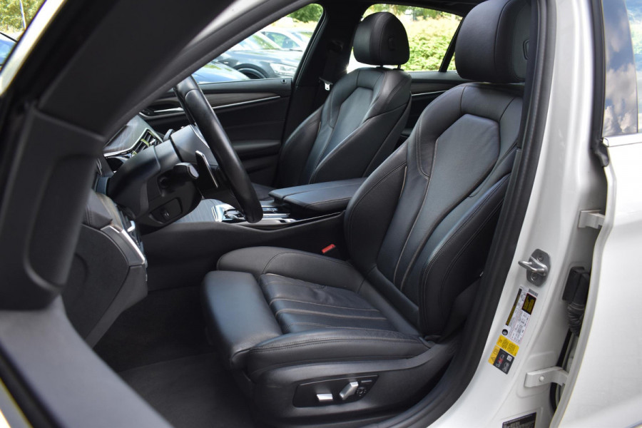 BMW 5 Serie 530e High Executive Pano Leder Sfeer Camera