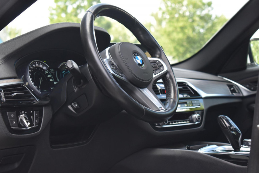BMW 5 Serie 530e High Executive Pano Leder Sfeer Camera