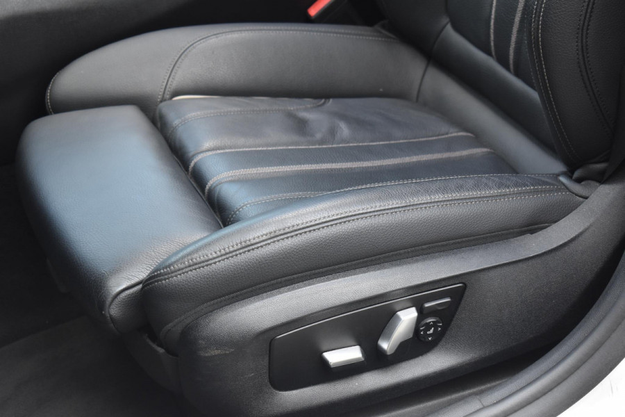 BMW 5 Serie 530e High Executive Pano Leder Sfeer Camera