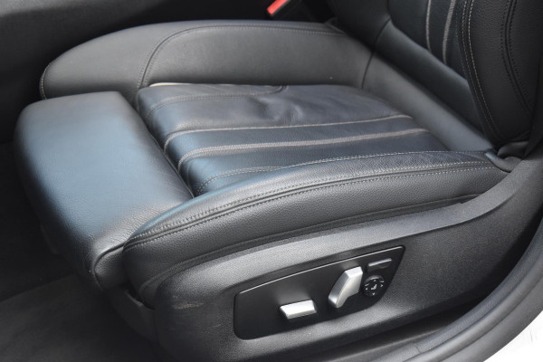 BMW 5 Serie 530e High Executive Pano Leder Sfeer Camera
