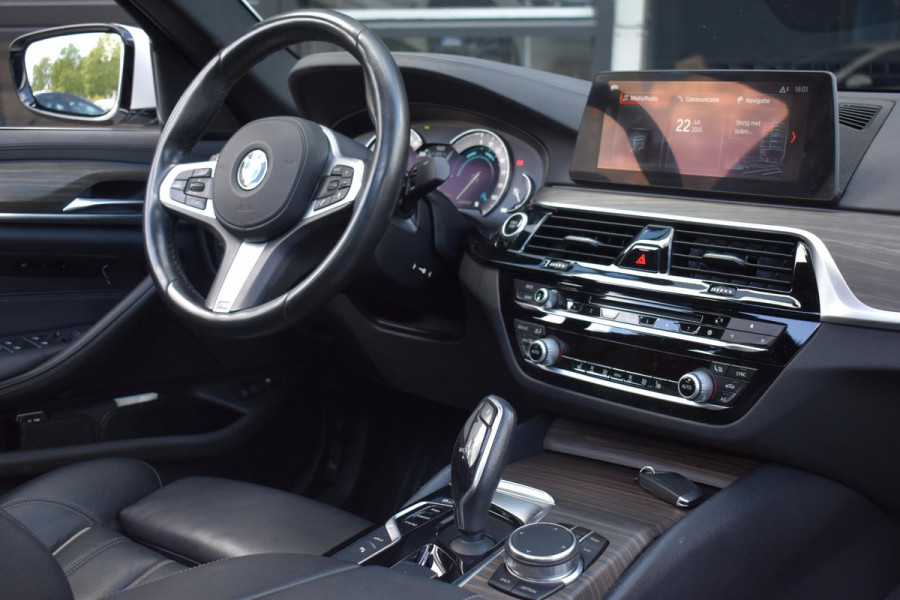 BMW 5 Serie 530e High Executive Pano Leder Sfeer Camera