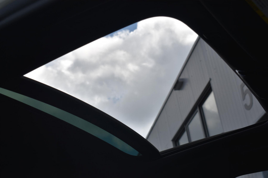 BMW 5 Serie 530e High Executive Pano Leder Sfeer Camera