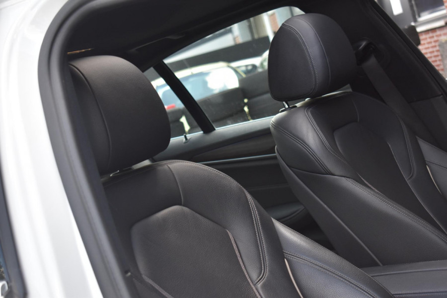 BMW 5 Serie 530e High Executive Pano Leder Sfeer Camera