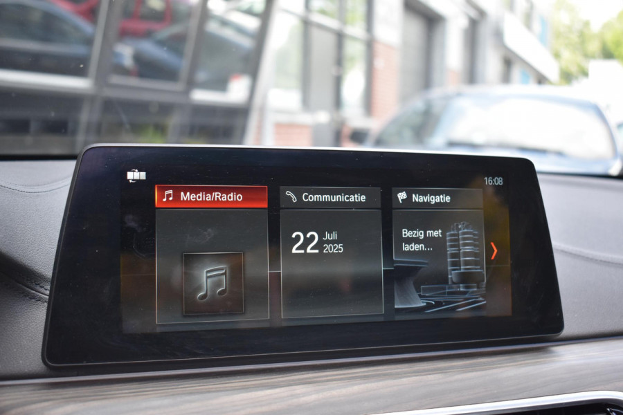 BMW 5 Serie 530e High Executive Pano Leder Sfeer Camera