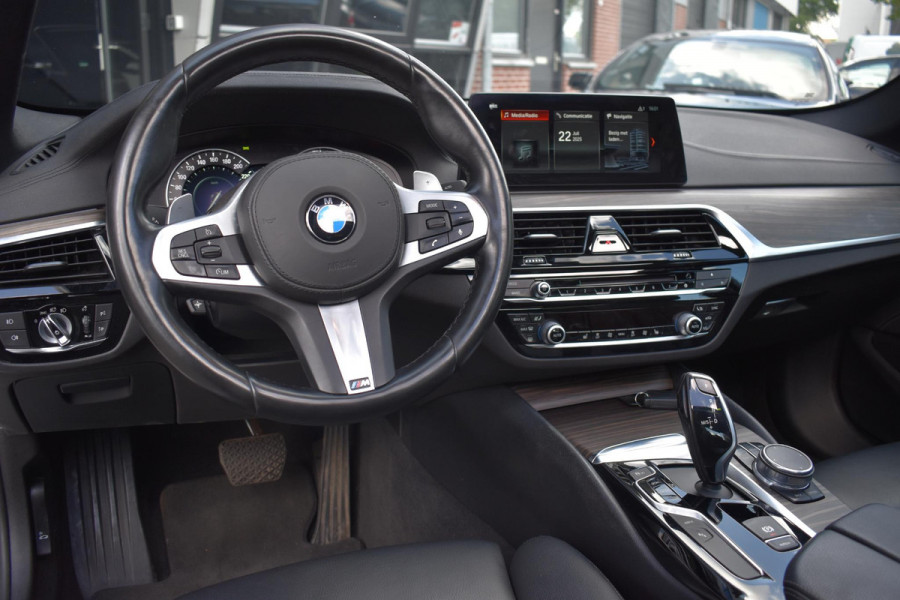 BMW 5 Serie 530e High Executive Pano Leder Sfeer Camera