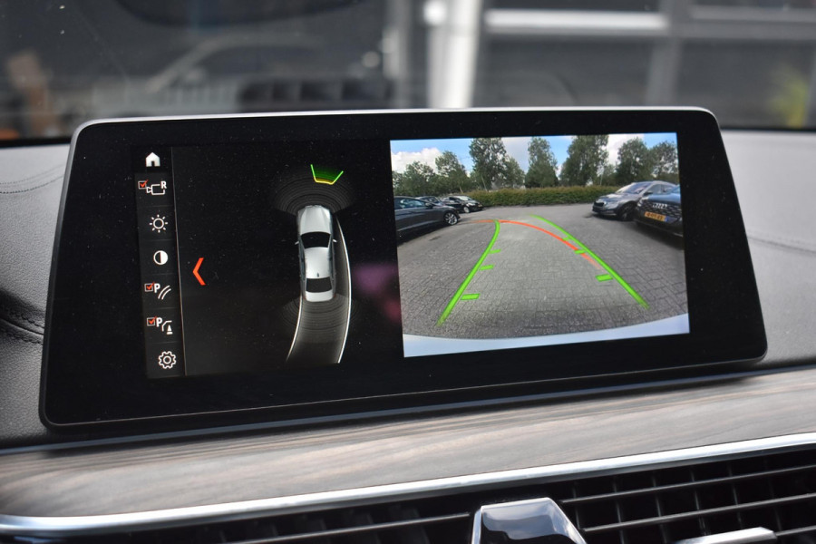 BMW 5 Serie 530e High Executive Pano Leder Sfeer Camera