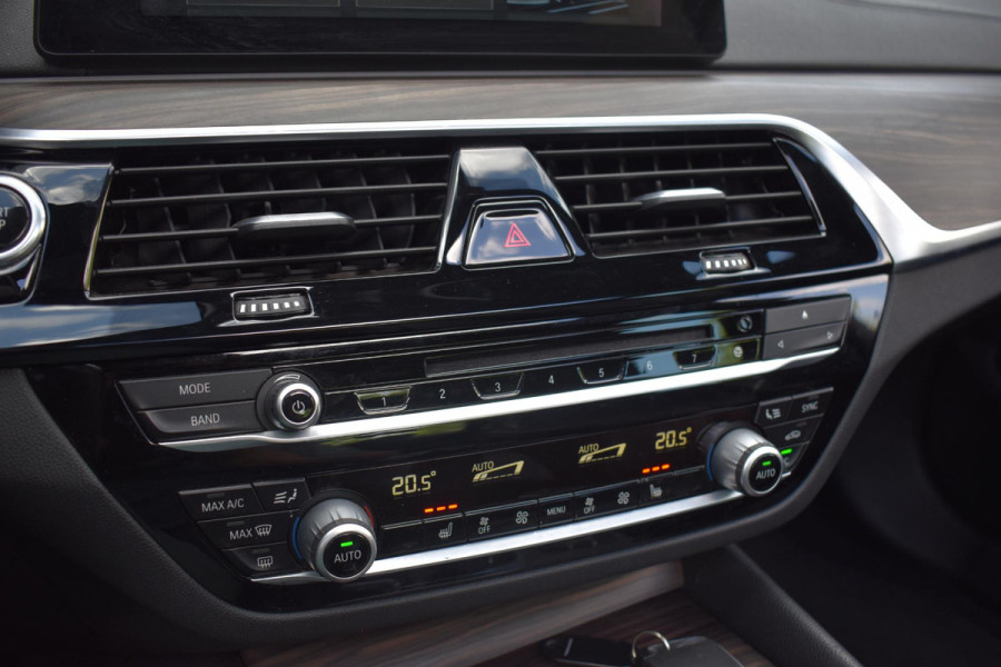 BMW 5 Serie 530e High Executive Pano Leder Sfeer Camera