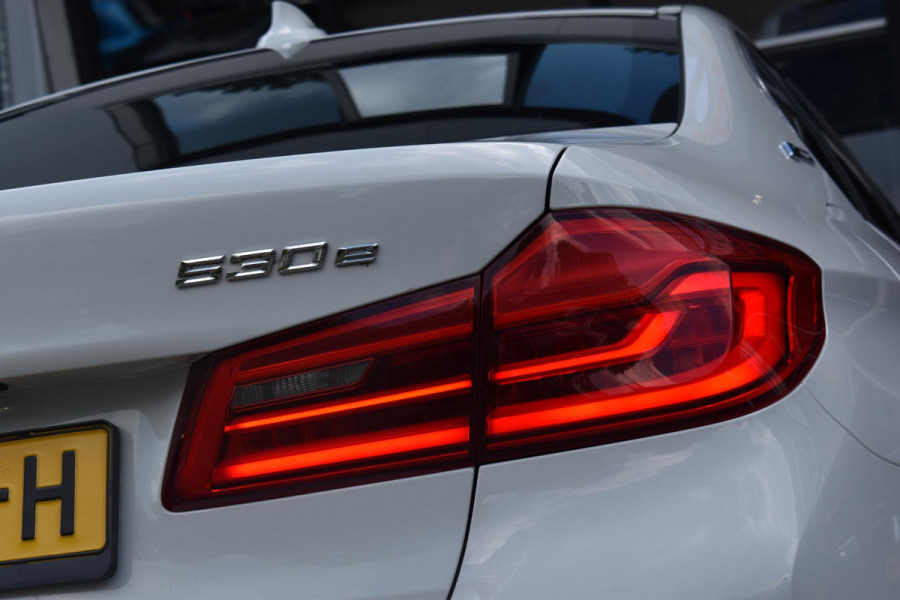 BMW 5 Serie 530e High Executive Pano Leder Sfeer Camera