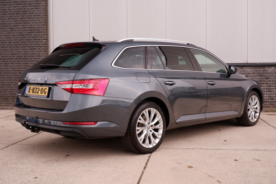 Škoda Superb Combi 1.5 TSI ACT Business Edition | Trekhaak | Camera | Alcantara | Memory | LED | Carplay | Climate