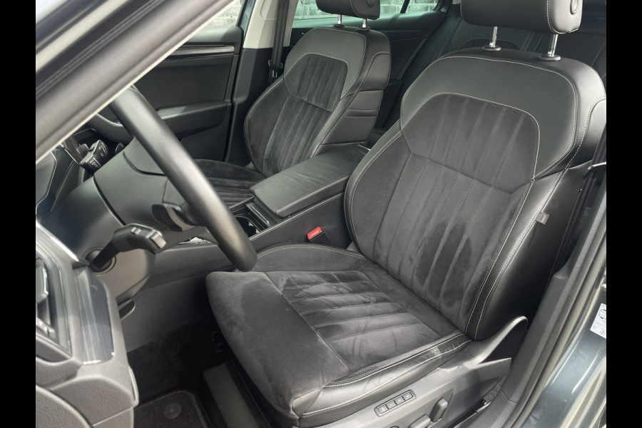 Škoda Superb Combi 1.5 TSI ACT Business Edition | Trekhaak | Camera | Alcantara | Memory | LED | Carplay | Climate