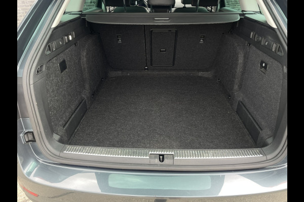 Škoda Superb Combi 1.5 TSI ACT Business Edition | Trekhaak | Camera | Alcantara | Memory | LED | Carplay | Climate