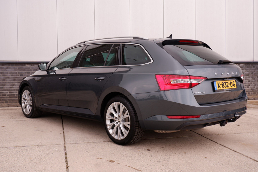 Škoda Superb Combi 1.5 TSI ACT Business Edition | Trekhaak | Camera | Alcantara | Memory | LED | Carplay | Climate