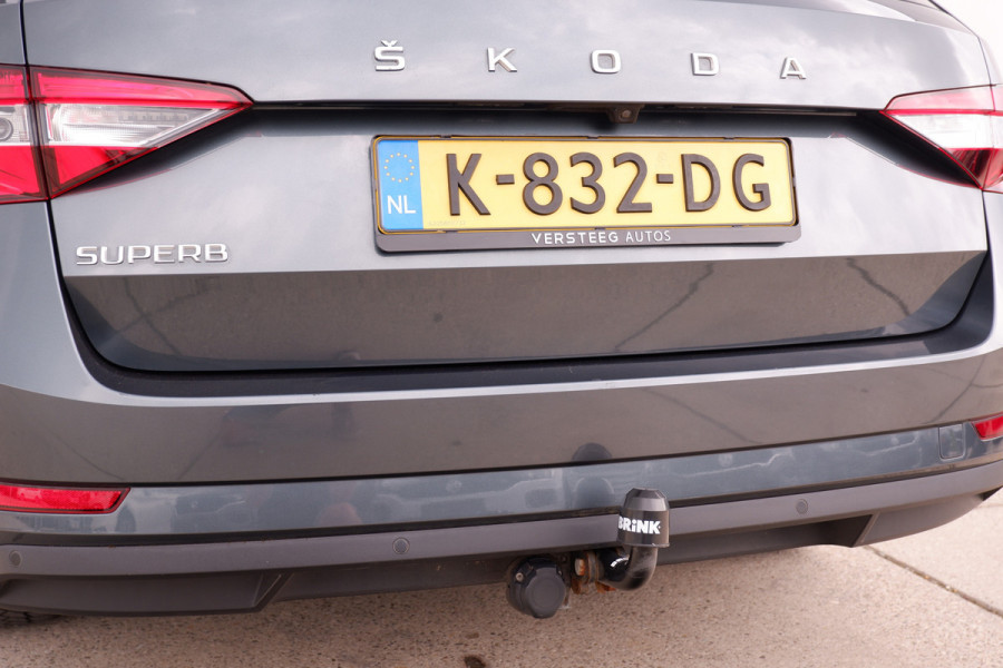 Škoda Superb Combi 1.5 TSI ACT Business Edition | Trekhaak | Camera | Alcantara | Memory | LED | Carplay | Climate