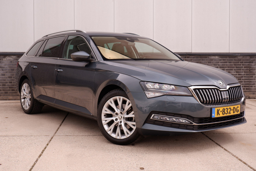 Škoda Superb Combi 1.5 TSI ACT Business Edition | Trekhaak | Camera | Alcantara | Memory | LED | Carplay | Climate