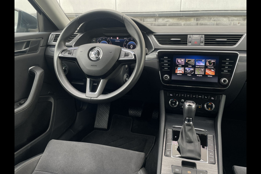 Škoda Superb Combi 1.5 TSI ACT Business Edition | Trekhaak | Camera | Alcantara | Memory | LED | Carplay | Climate