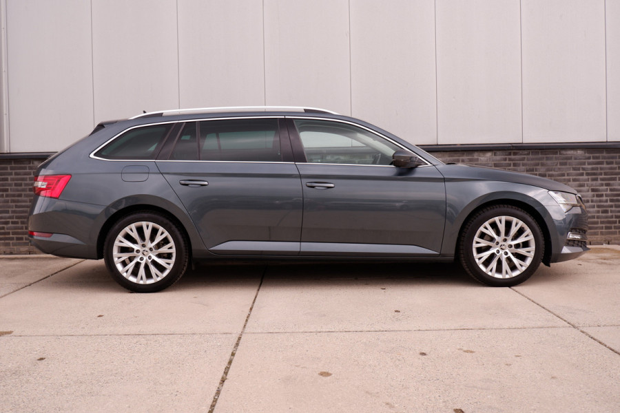 Škoda Superb Combi 1.5 TSI ACT Business Edition | Trekhaak | Camera | Alcantara | Memory | LED | Carplay | Climate