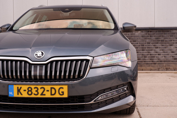 Škoda Superb Combi 1.5 TSI ACT Business Edition | Trekhaak | Camera | Alcantara | Memory | LED | Carplay | Climate