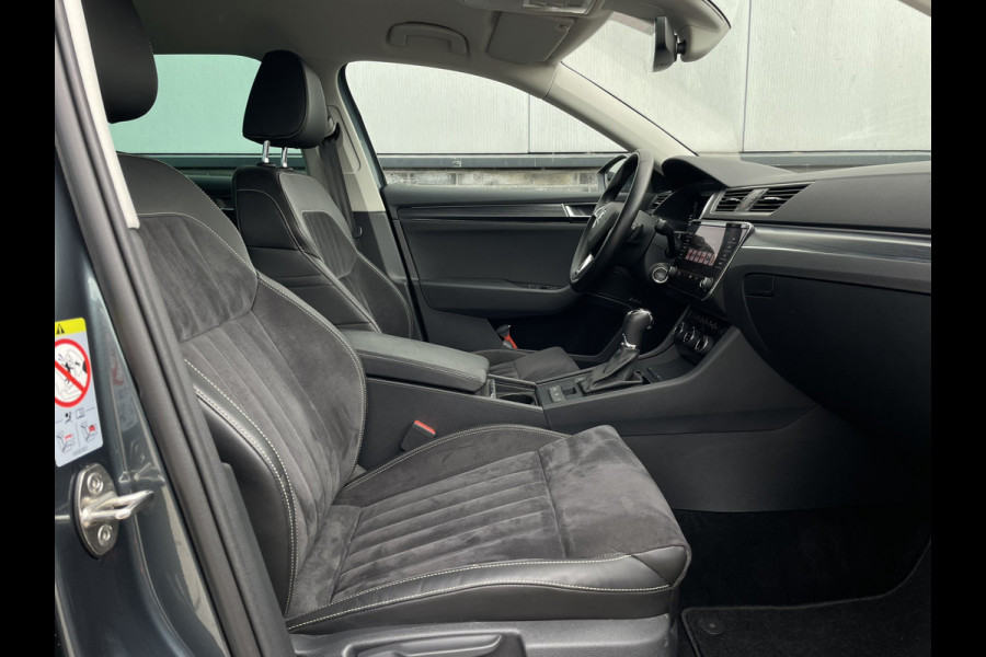 Škoda Superb Combi 1.5 TSI ACT Business Edition | Trekhaak | Camera | Alcantara | Memory | LED | Carplay | Climate
