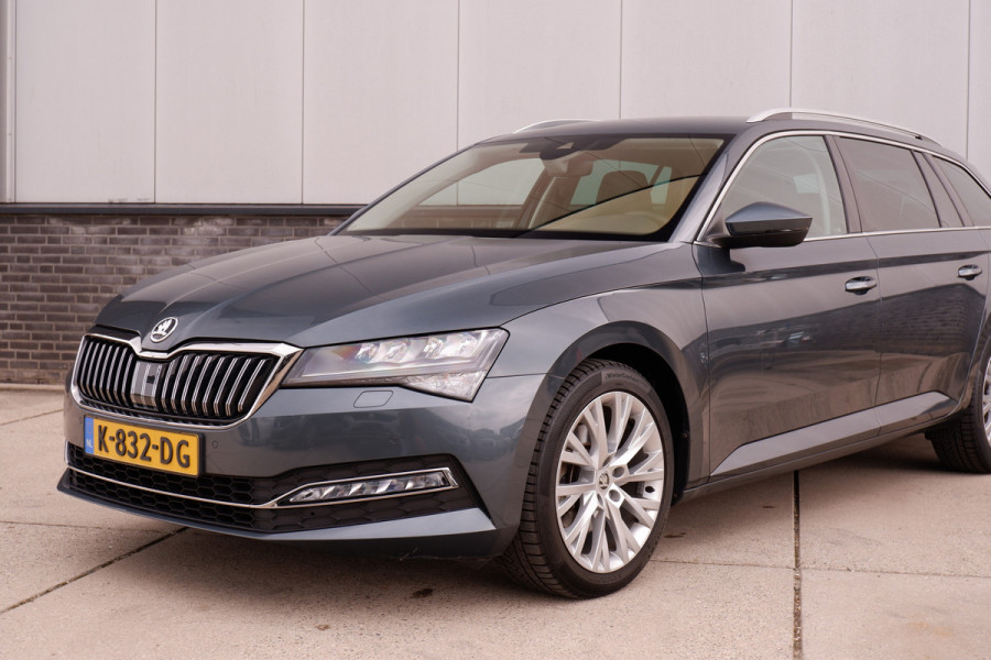 Škoda Superb Combi 1.5 TSI ACT Business Edition | Trekhaak | Camera | Alcantara | Memory | LED | Carplay | Climate