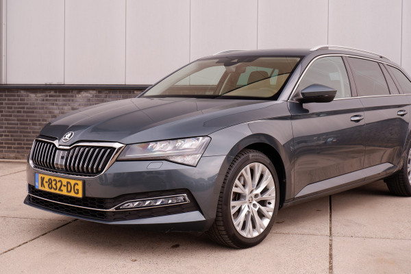Škoda Superb Combi 1.5 TSI ACT Business Edition | Trekhaak | Camera | Alcantara | Memory | LED | Carplay | Climate