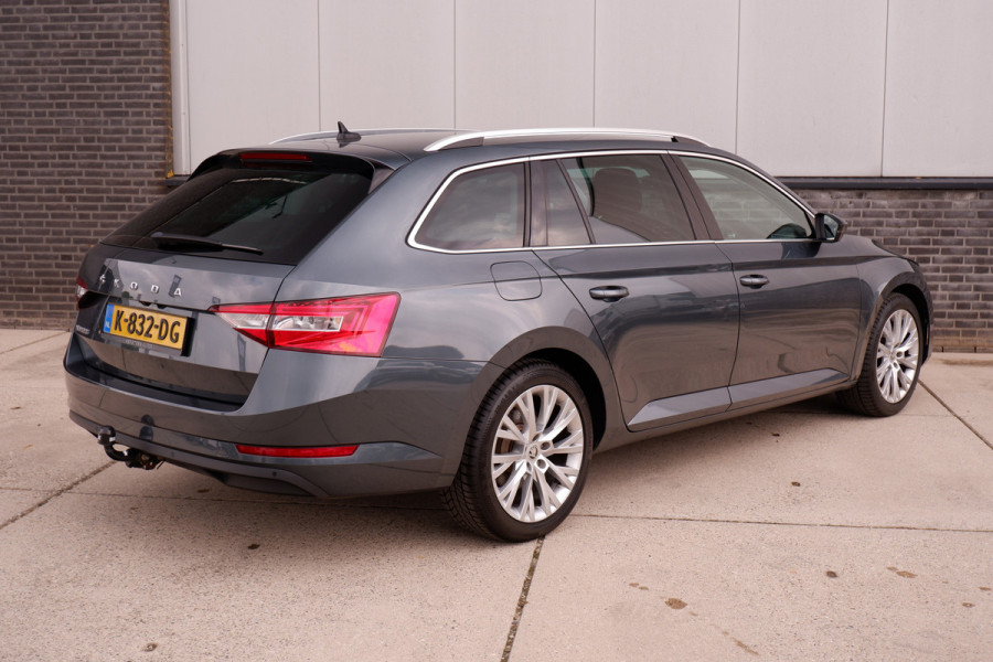 Škoda Superb Combi 1.5 TSI ACT Business Edition | Trekhaak | Camera | Alcantara | Memory | LED | Carplay | Climate