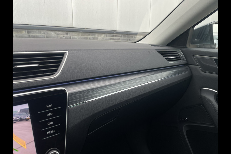 Škoda Superb Combi 1.5 TSI ACT Business Edition | Trekhaak | Camera | Alcantara | Memory | LED | Carplay | Climate