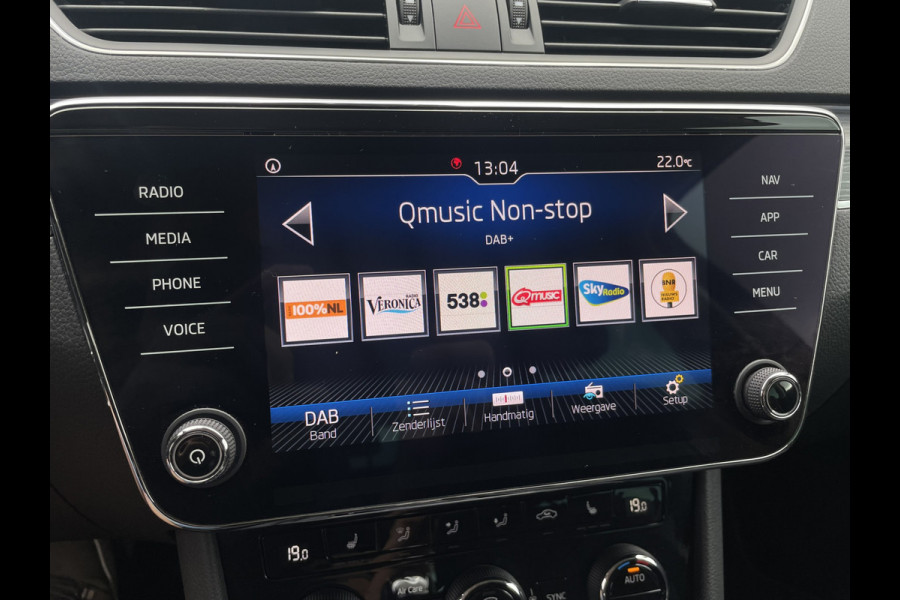Škoda Superb Combi 1.5 TSI ACT Business Edition | Trekhaak | Camera | Alcantara | Memory | LED | Carplay | Climate