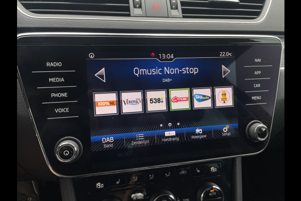 Škoda Superb Combi 1.5 TSI ACT Business Edition | Trekhaak | Camera | Alcantara | Memory | LED | Carplay | Climate
