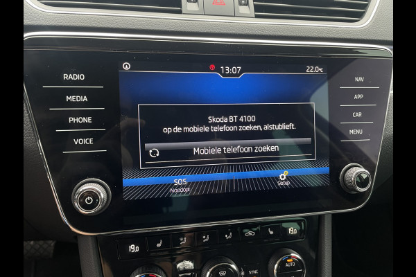 Škoda Superb Combi 1.5 TSI ACT Business Edition | Trekhaak | Camera | Alcantara | Memory | LED | Carplay | Climate