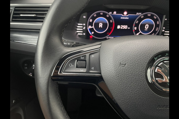 Škoda Superb Combi 1.5 TSI ACT Business Edition | Trekhaak | Camera | Alcantara | Memory | LED | Carplay | Climate