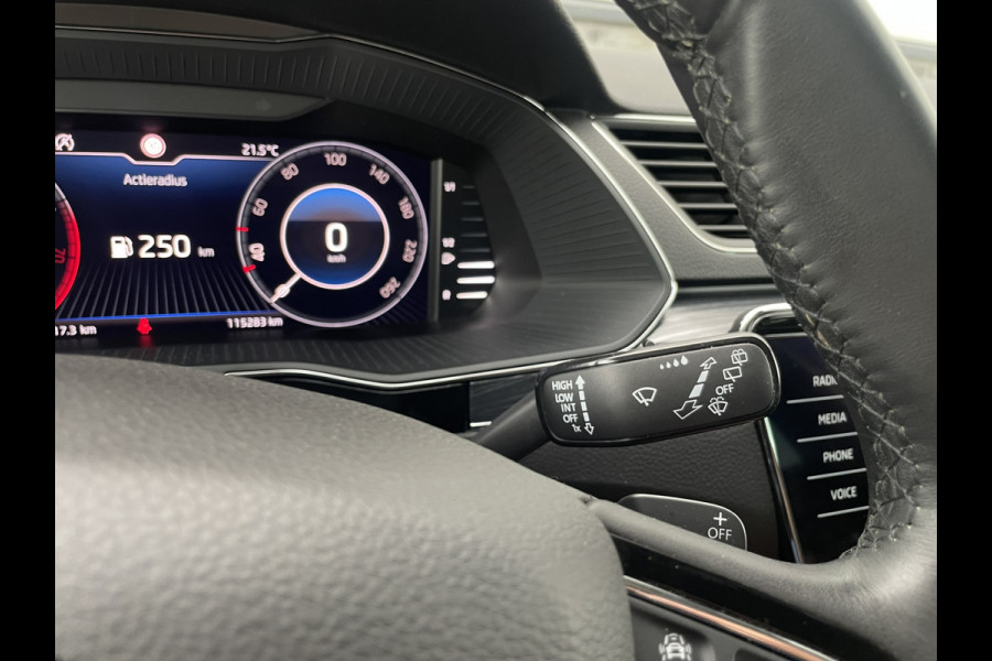 Škoda Superb Combi 1.5 TSI ACT Business Edition | Trekhaak | Camera | Alcantara | Memory | LED | Carplay | Climate