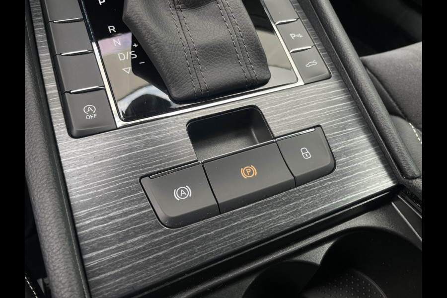 Škoda Superb Combi 1.5 TSI ACT Business Edition | Trekhaak | Camera | Alcantara | Memory | LED | Carplay | Climate