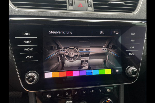 Škoda Superb Combi 1.5 TSI ACT Business Edition | Trekhaak | Camera | Alcantara | Memory | LED | Carplay | Climate