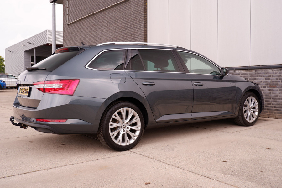 Škoda Superb Combi 1.5 TSI ACT Business Edition | Trekhaak | Camera | Alcantara | Memory | LED | Carplay | Climate