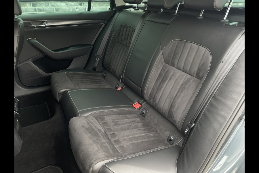 Škoda Superb Combi 1.5 TSI ACT Business Edition | Trekhaak | Camera | Alcantara | Memory | LED | Carplay | Climate