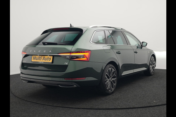 Škoda Superb 1.4 TSI iV Laurin & Klement Plug In Hybrid 218pk Dealer O.H PHEV | Panodak | Adaptive Cruise | Canton Audio | Lederen Sportstoelen Memory | Camera | Crystal LED | Apple Carplay | Lane Assist | Stoelverwarming | Navigatie | DAB |