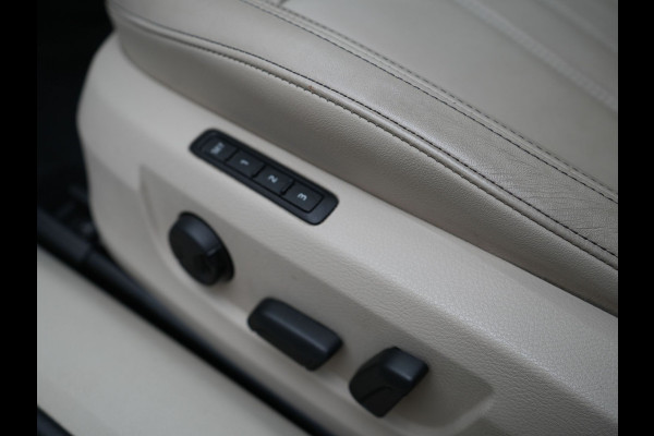Škoda Superb 1.4 TSI iV Laurin & Klement Plug In Hybrid 218pk Dealer O.H PHEV | Panodak | Adaptive Cruise | Canton Audio | Lederen Sportstoelen Memory | Camera | Crystal LED | Apple Carplay | Lane Assist | Stoelverwarming | Navigatie | DAB |