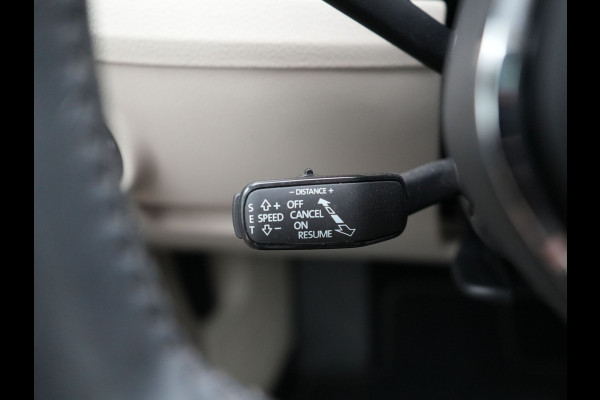 Škoda Superb 1.4 TSI iV Laurin & Klement Plug In Hybrid 218pk Dealer O.H PHEV | Panodak | Adaptive Cruise | Canton Audio | Lederen Sportstoelen Memory | Camera | Crystal LED | Apple Carplay | Lane Assist | Stoelverwarming | Navigatie | DAB |