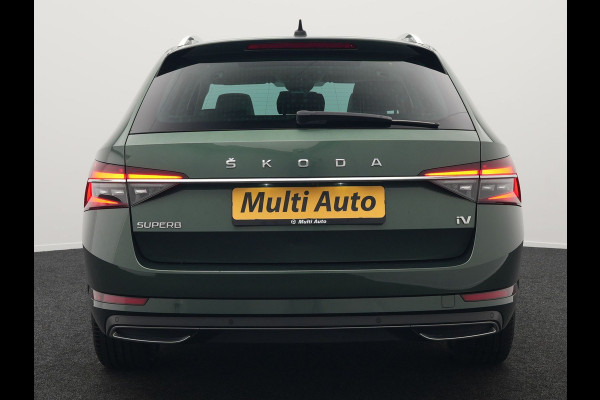 Škoda Superb 1.4 TSI iV Laurin & Klement Plug In Hybrid 218pk Dealer O.H PHEV | Panodak | Adaptive Cruise | Canton Audio | Lederen Sportstoelen Memory | Camera | Crystal LED | Apple Carplay | Lane Assist | Stoelverwarming | Navigatie | DAB |