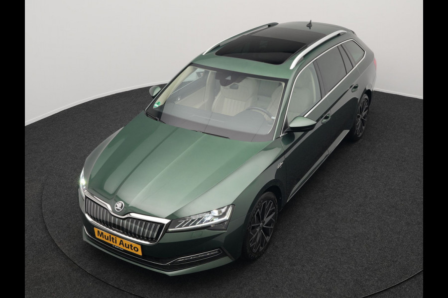 Škoda Superb 1.4 TSI iV Laurin & Klement Plug In Hybrid 218pk Dealer O.H PHEV | Panodak | Adaptive Cruise | Canton Audio | Lederen Sportstoelen Memory | Camera | Crystal LED | Apple Carplay | Lane Assist | Stoelverwarming | Navigatie | DAB |