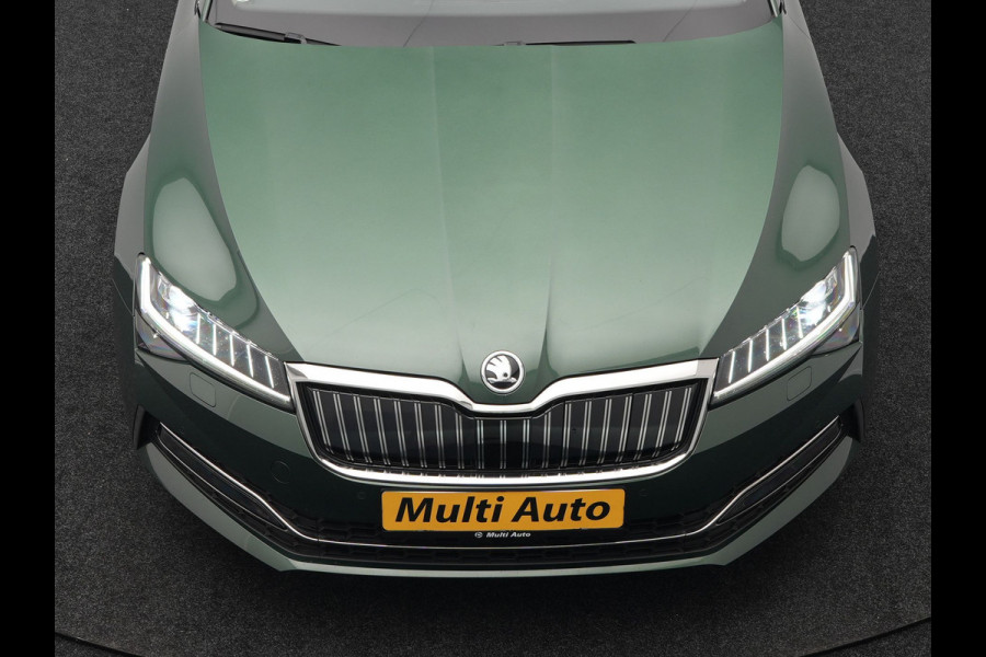 Škoda Superb 1.4 TSI iV Laurin & Klement Plug In Hybrid 218pk Dealer O.H PHEV | Panodak | Adaptive Cruise | Canton Audio | Lederen Sportstoelen Memory | Camera | Crystal LED | Apple Carplay | Lane Assist | Stoelverwarming | Navigatie | DAB |
