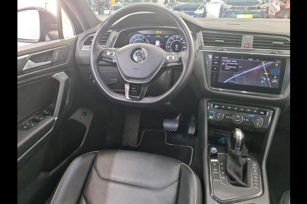 Volkswagen Tiguan Allspace 150PK R-LINE HIGHLINE PANORAMADAK VIRTUAL LEDER LED NAP BOMVOL NEDERLANDSE AUTO
