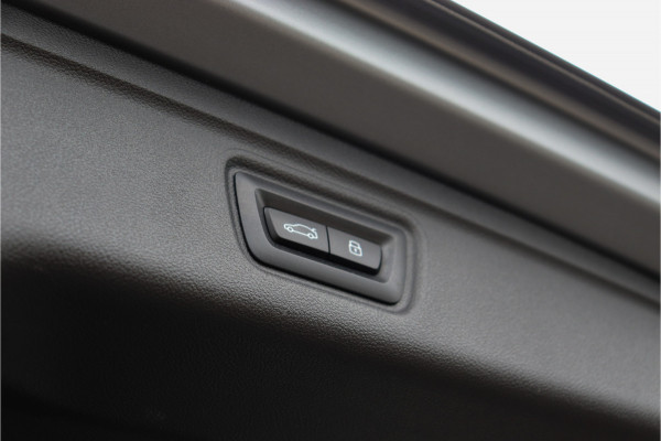 BMW M3 Competition X-drive **Carbon/ACC/HUD/CS grill/Laser**