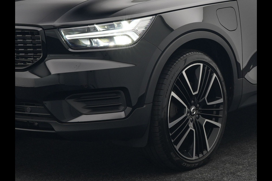 Volvo XC40 T4 Recharge R-Design Plug In hybrid 211pk Dealer O.H PHEV | Panodak | Leder Alcantara Sportstoelen Memory & Verwarmd | Camera | Cruise Control | Apple Carplay | DAB | Virtual |