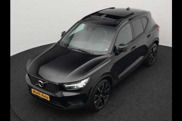 Volvo XC40 T4 Recharge R-Design Plug In hybrid 211pk Dealer O.H PHEV | Panodak | Leder Alcantara Sportstoelen Memory & Verwarmd | Camera | Cruise Control | Apple Carplay | DAB | Virtual |