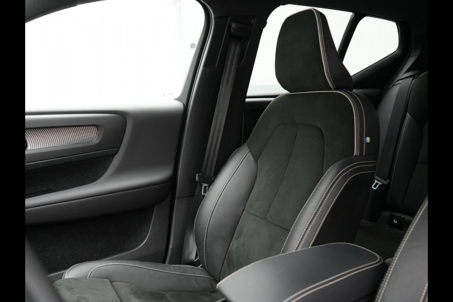 Volvo XC40 T4 Recharge R-Design Plug In hybrid 211pk Dealer O.H PHEV | Panodak | Leder Alcantara Sportstoelen Memory & Verwarmd | Camera | Cruise Control | Apple Carplay | DAB | Virtual |