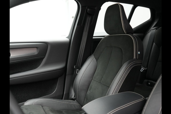 Volvo XC40 T4 Recharge R-Design Plug In hybrid 211pk Dealer O.H PHEV | Panodak | Leder Alcantara Sportstoelen Memory & Verwarmd | Camera | Cruise Control | Apple Carplay | DAB | Virtual |