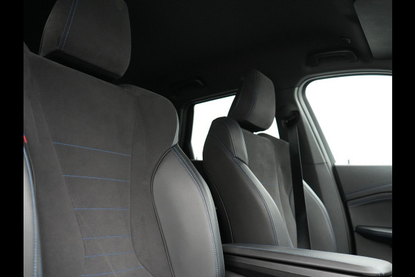 BMW X1 sDrive18i M-Sport Automaat 136pk Dealer O.H. | Trekhaak af Fabriek | Alcantara Sportstoelen Memory & Verwarmd | Camera | Cruise Control | Blis | Park Assist | Apple Carplay | Navigatie | Sfeerverlichting |